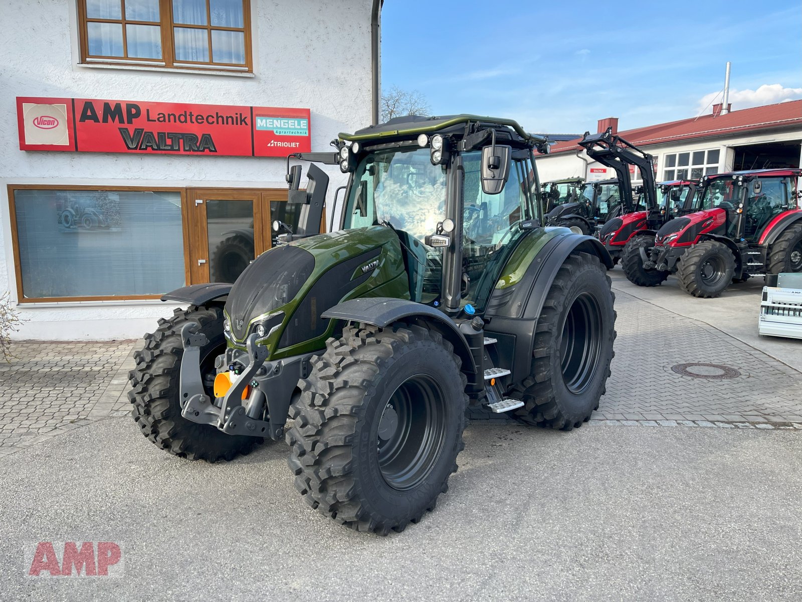 Traktor van het type Valtra N175 Direct, Forstkabine, Neumaschine in Teising (Foto 1)
