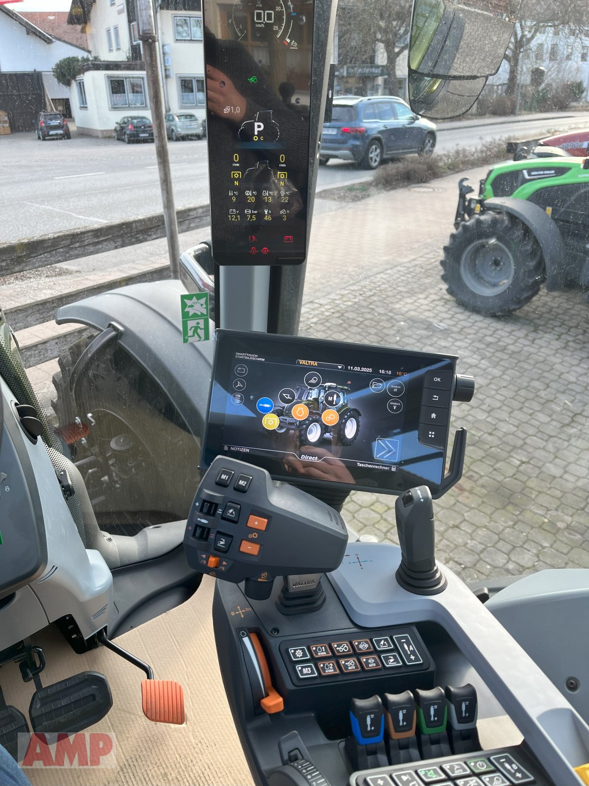 Traktor van het type Valtra N175 Direct, Forstkabine, Neumaschine in Teising (Foto 6)