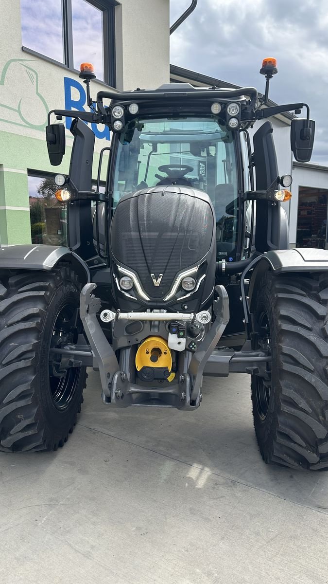 Traktor van het type Valtra N175 Direct mit RÜFA, Gebrauchtmaschine in Hürm (Foto 3)