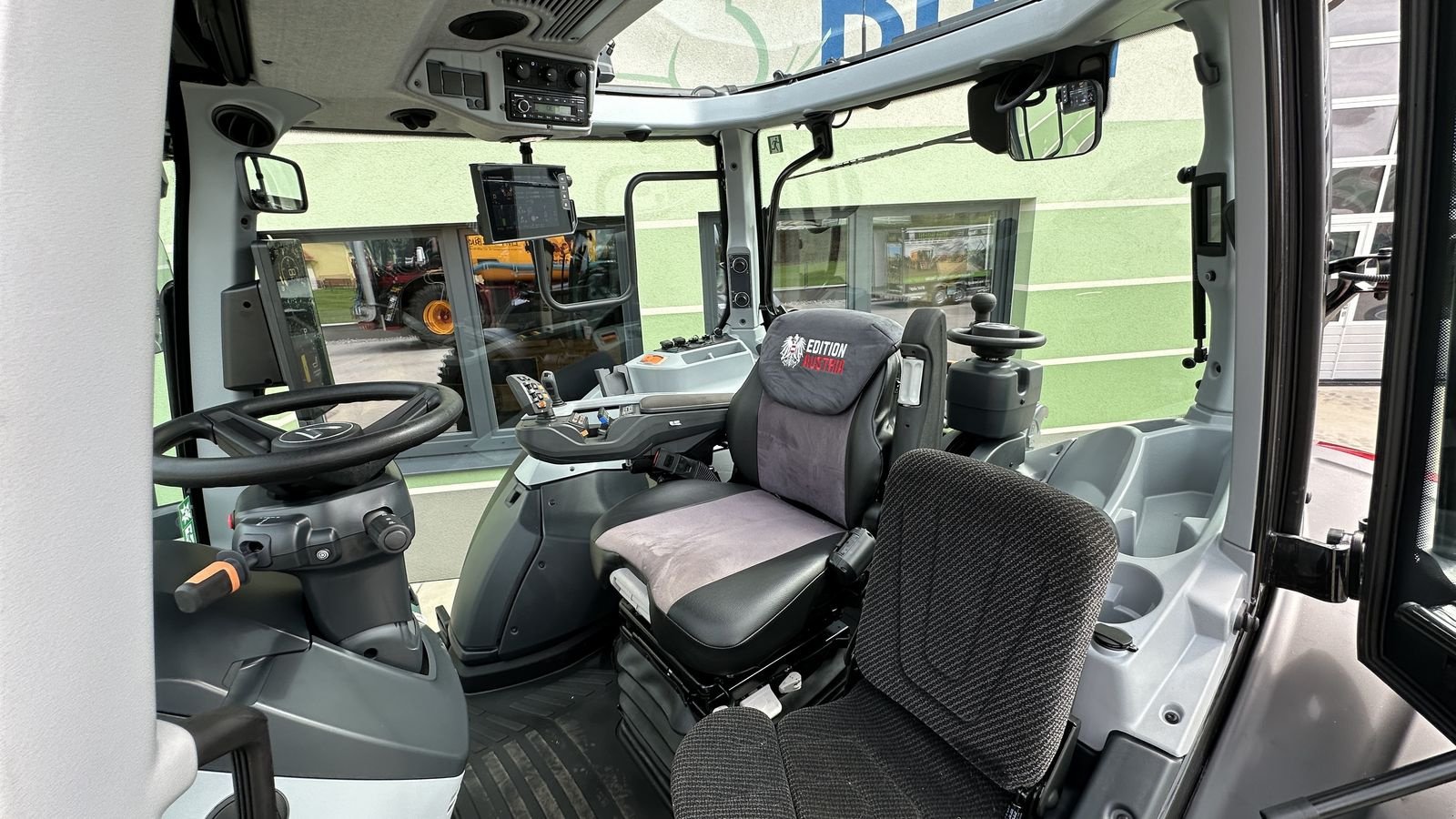 Traktor van het type Valtra N175 Direct mit RÜFA, Gebrauchtmaschine in Hürm (Foto 10)