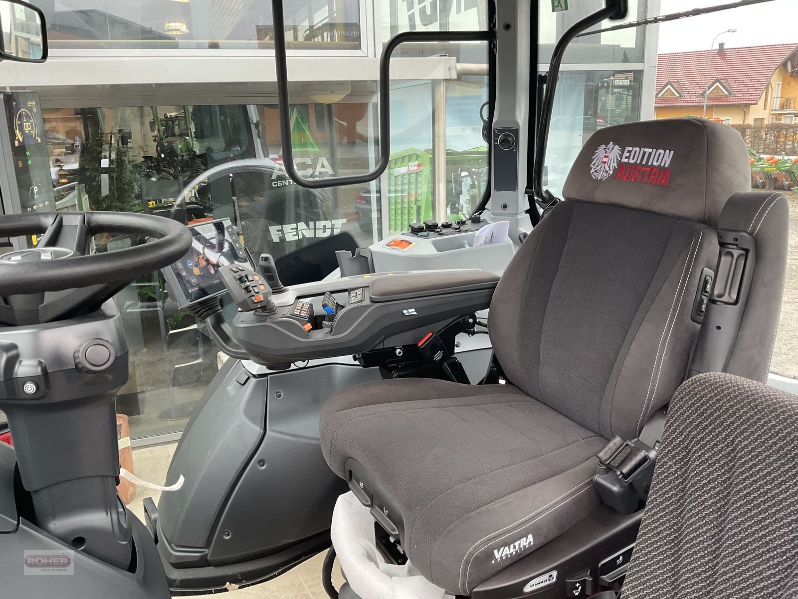 Traktor типа Valtra N175 Direct, Gebrauchtmaschine в Wieselburg Land (Фотография 10)