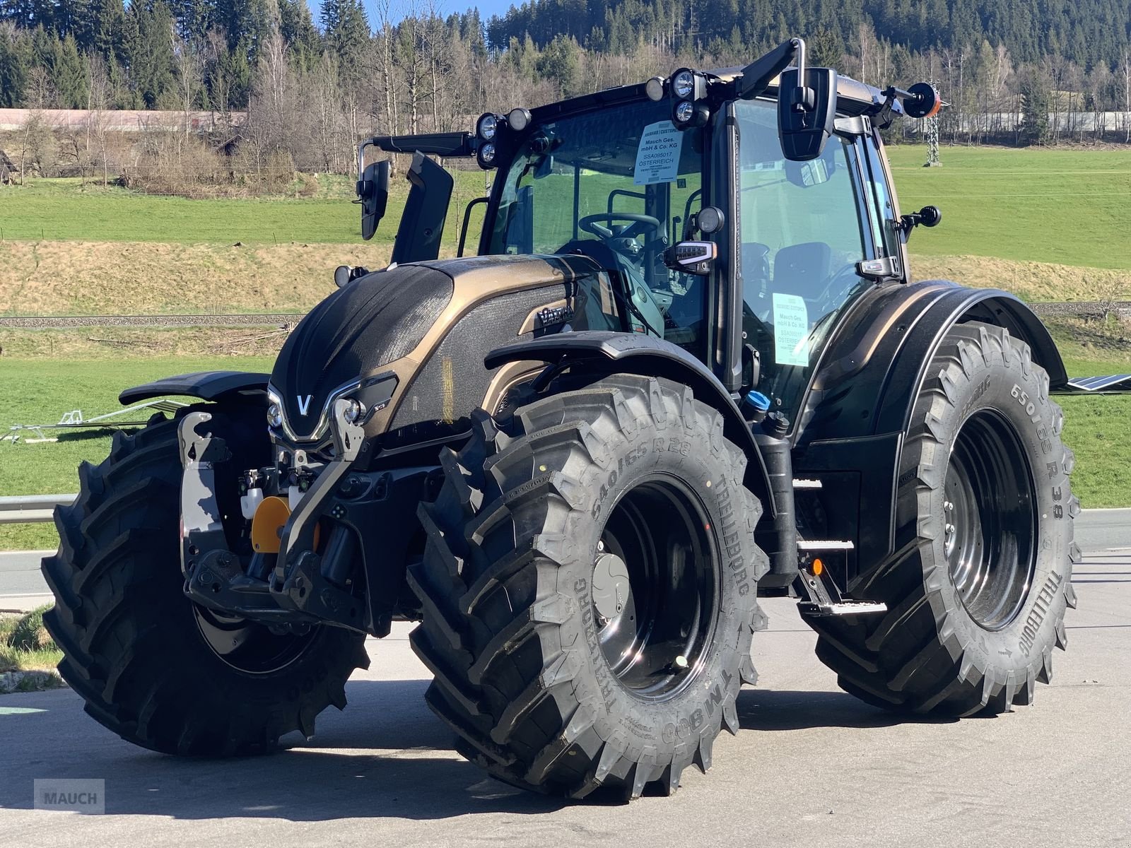 Traktor typu Valtra N175 Direct, Neumaschine v Eben (Obrázek 1)