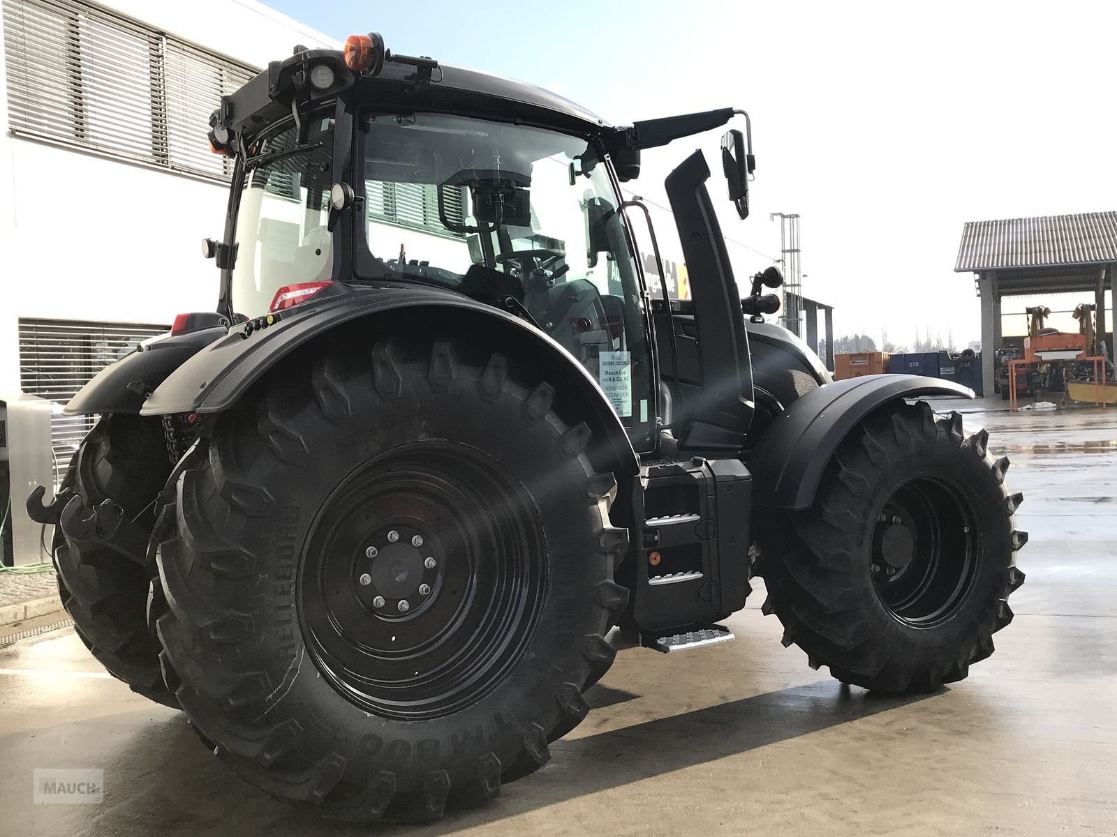 Traktor του τύπου Valtra N175 Direct, Neumaschine σε Burgkirchen (Φωτογραφία 11)