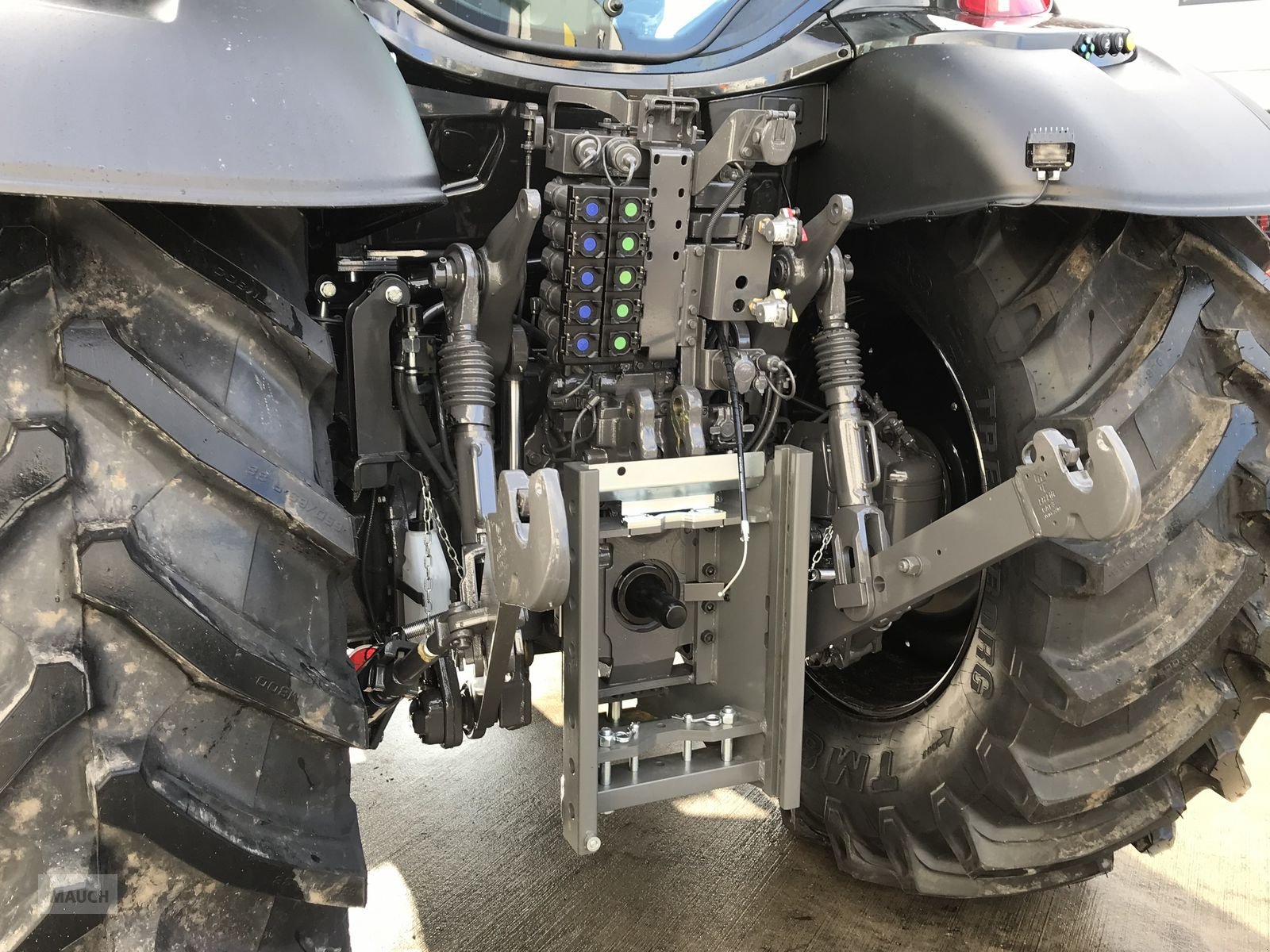 Traktor του τύπου Valtra N175 Direct, Neumaschine σε Burgkirchen (Φωτογραφία 8)