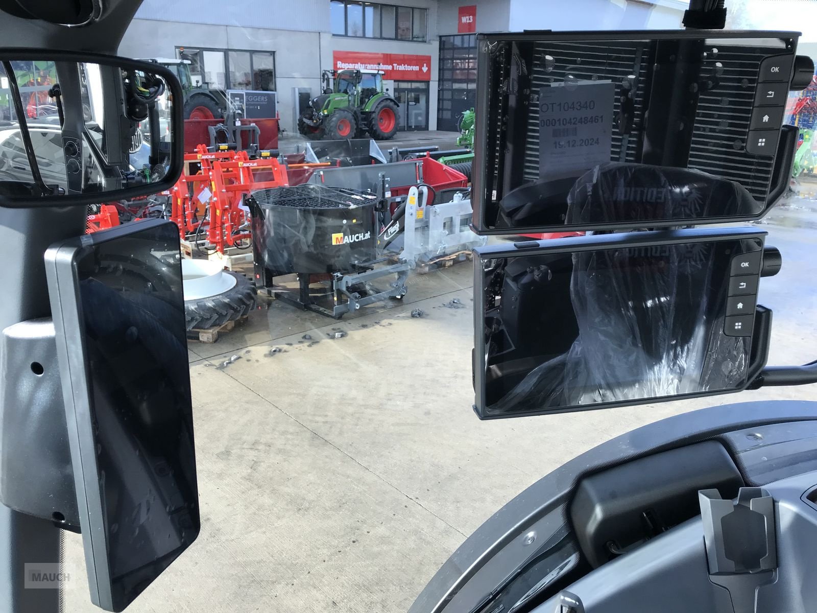 Traktor του τύπου Valtra N175 Direct, Neumaschine σε Burgkirchen (Φωτογραφία 15)