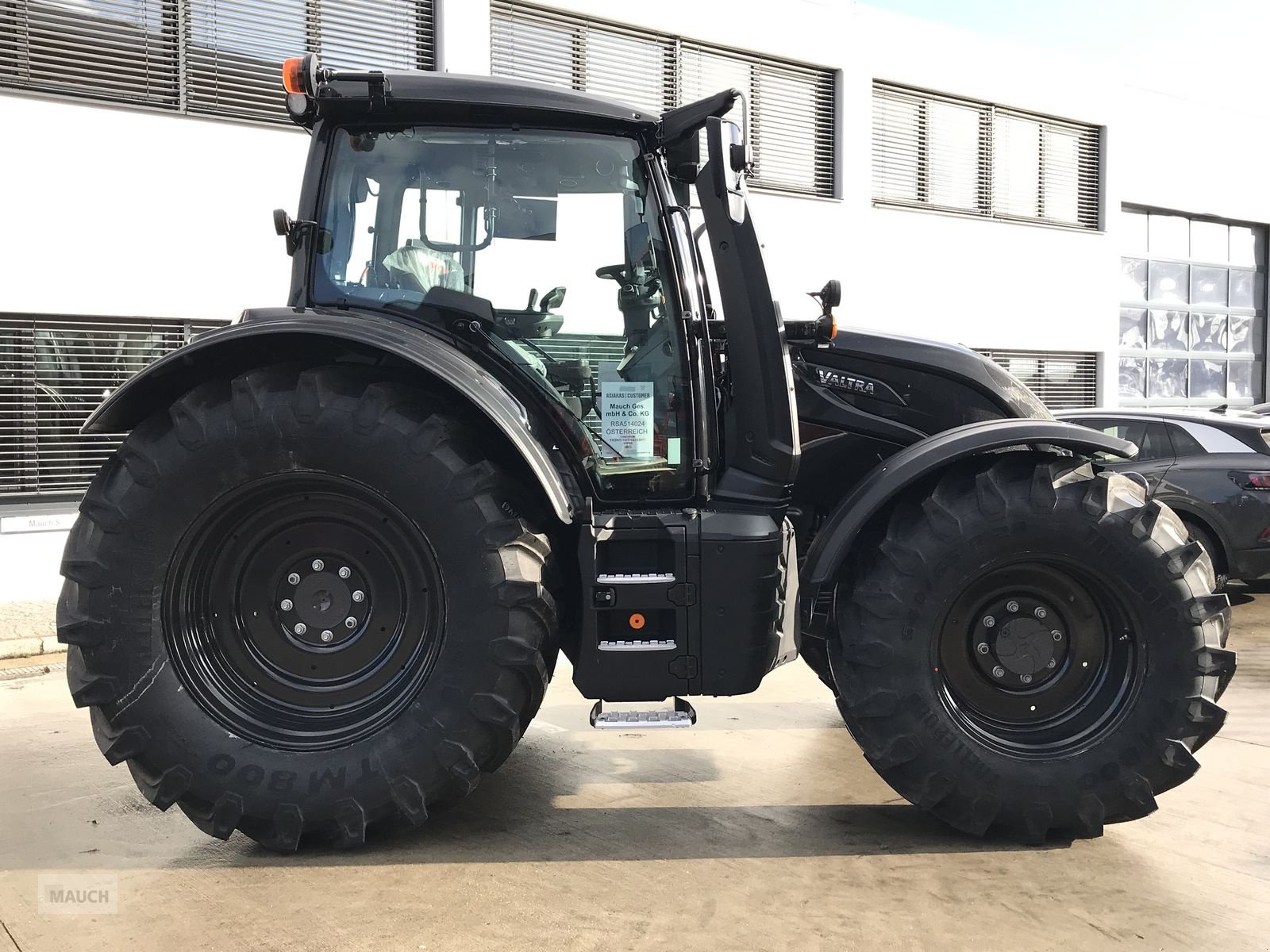 Traktor του τύπου Valtra N175 Direct, Neumaschine σε Burgkirchen (Φωτογραφία 12)