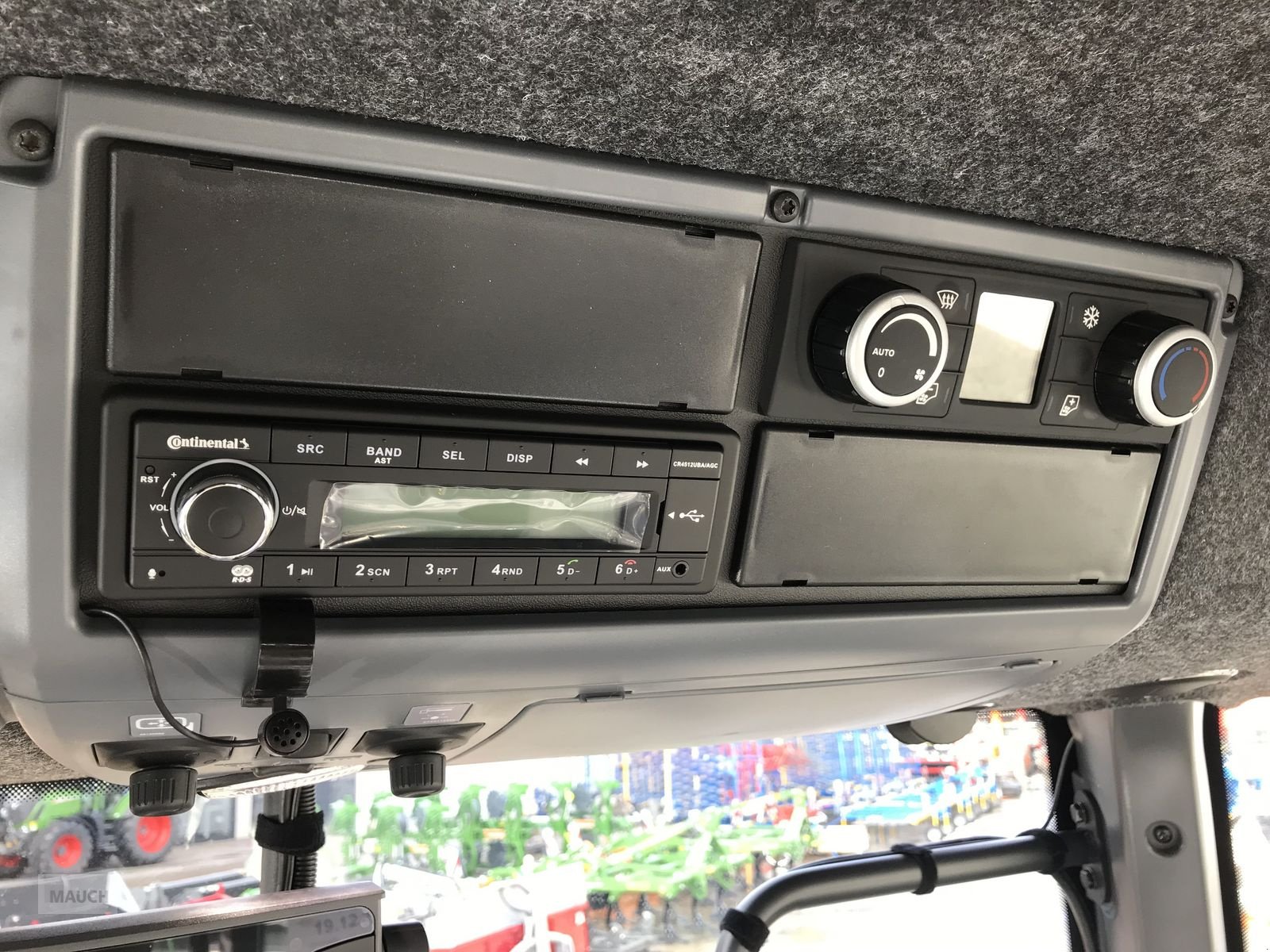 Traktor του τύπου Valtra N175 Direct, Neumaschine σε Burgkirchen (Φωτογραφία 16)