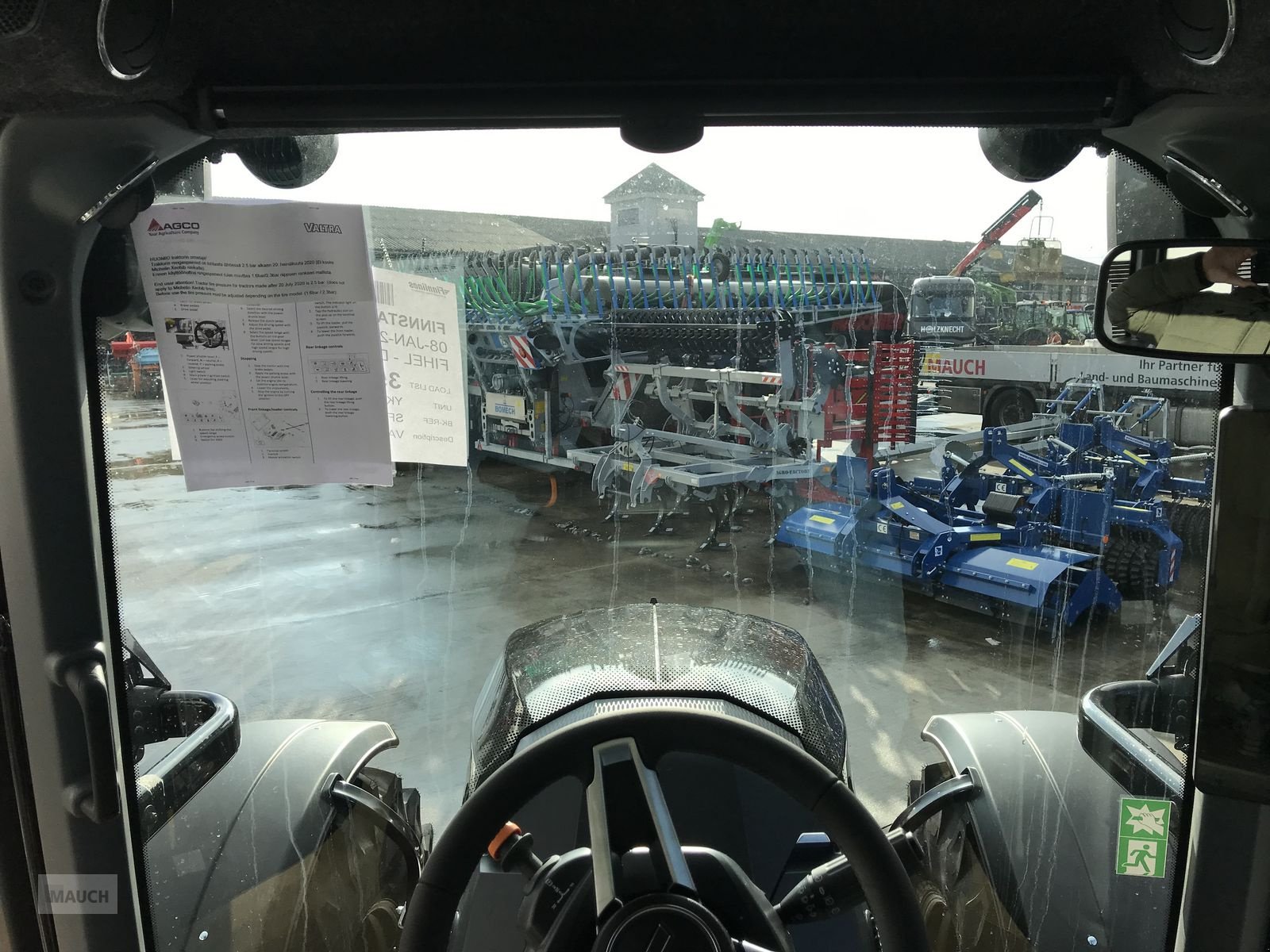 Traktor του τύπου Valtra N175 Direct, Neumaschine σε Burgkirchen (Φωτογραφία 19)