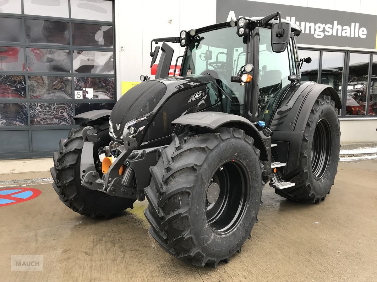 Traktor des Typs Valtra N175 Direct, Neumaschine in Burgkirchen (Bild 1)