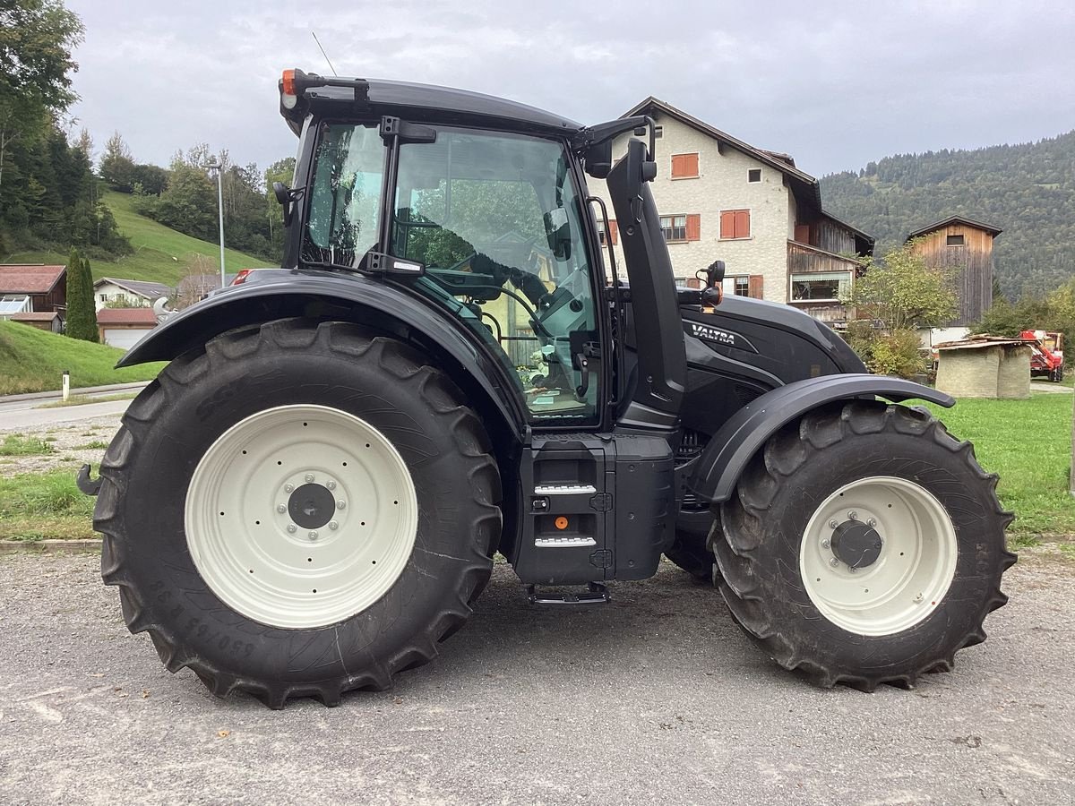 Traktor des Typs Valtra N175 Direct, Neumaschine in Bezau (Bild 6)