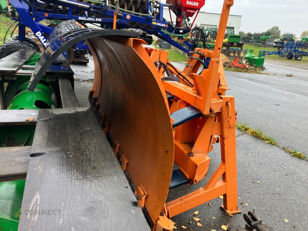 Traktor типа Valtra N175 mit Frontlader & Winterdienstausstattung, Gebrauchtmaschine в Jahnatal (Фотография 12)