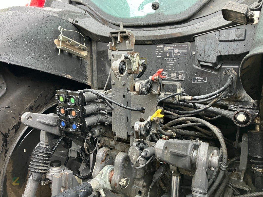 Traktor vrste Valtra N175 mit Frontlader & Winterdienstausstattung, Gebrauchtmaschine v Jahnatal (Slika 9)