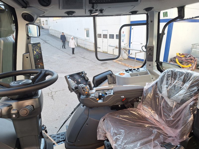 Traktor του τύπου Valtra N175 Versu Traktor, Ausstellungsmaschine σε Chur (Φωτογραφία 5)