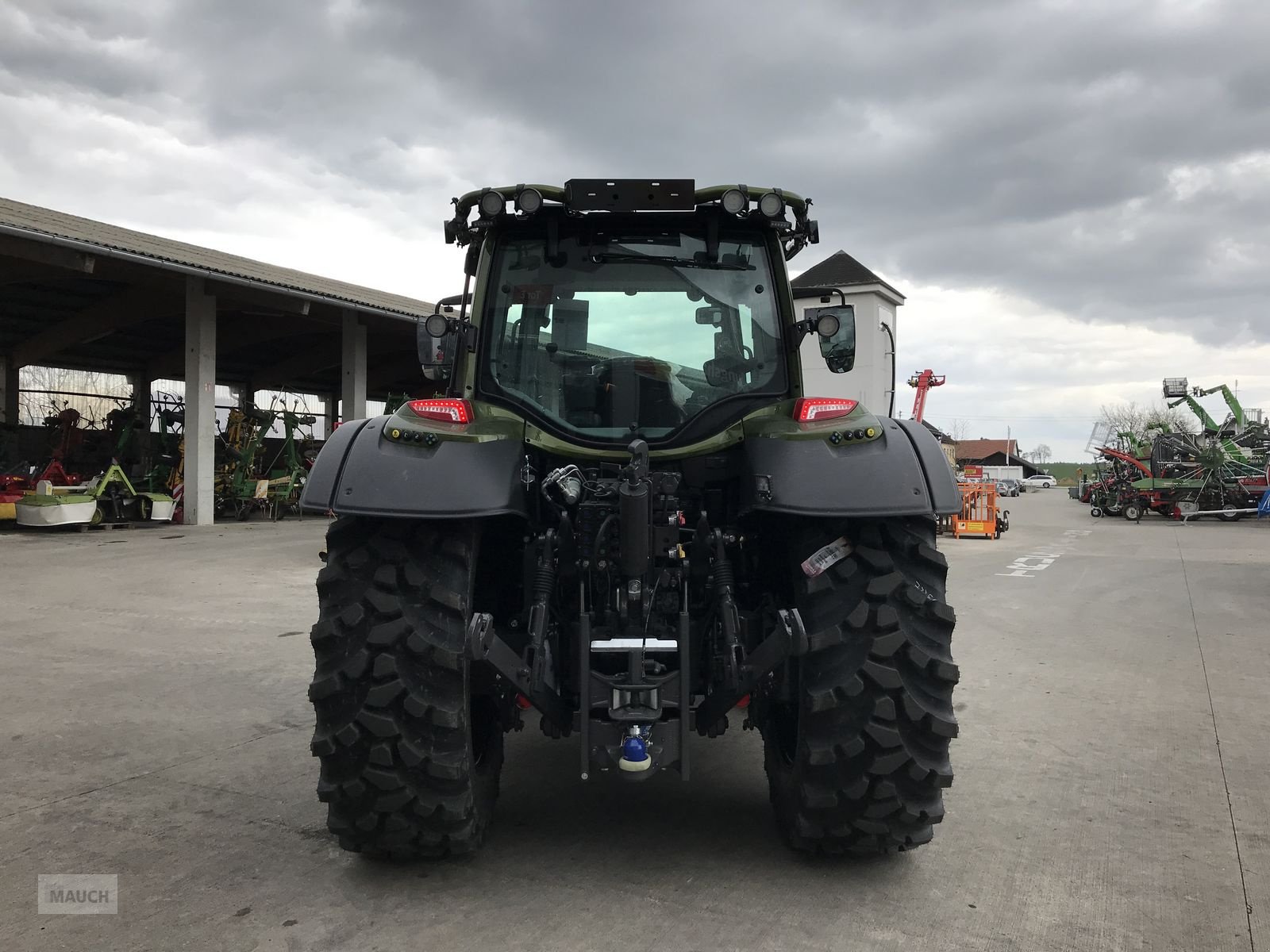 Traktor типа Valtra N175, Neumaschine в Burgkirchen (Фотография 7)