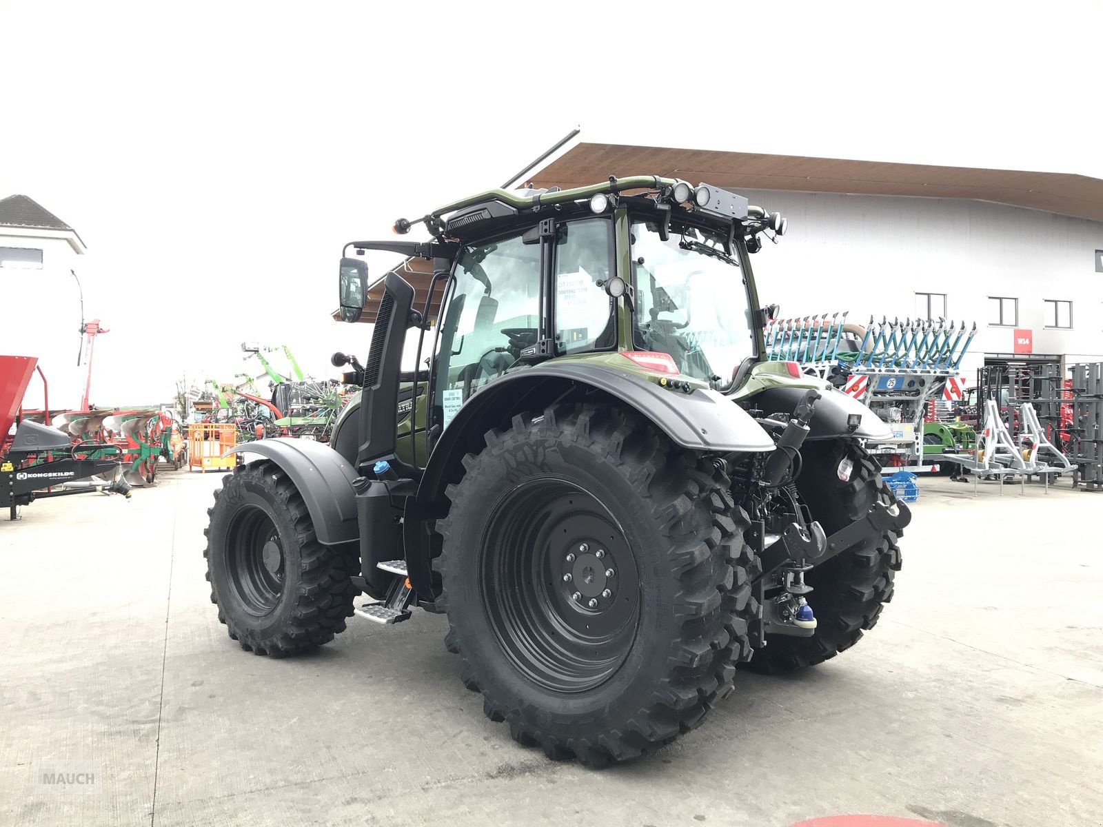 Traktor типа Valtra N175, Neumaschine в Burgkirchen (Фотография 8)