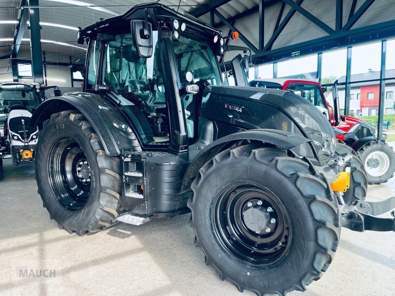 Traktor типа Valtra N175, Neumaschine в Burgkirchen