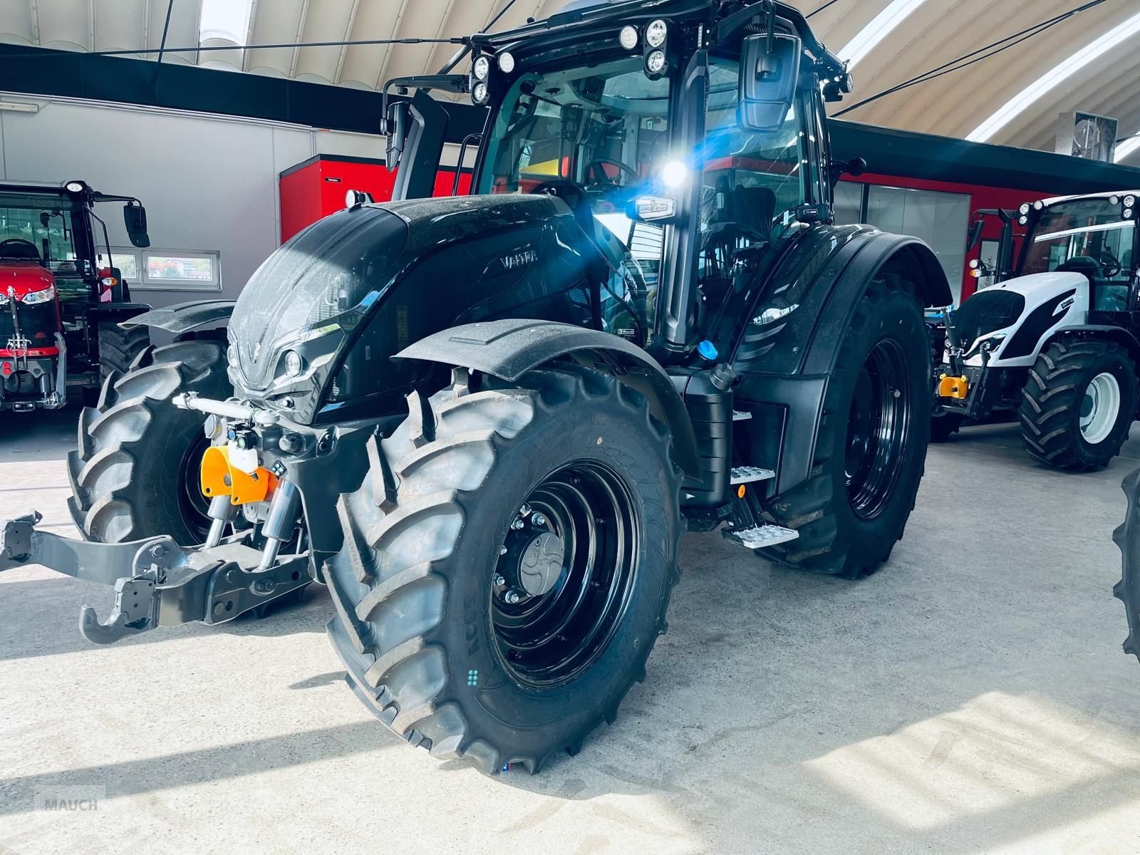 Traktor типа Valtra N175, Neumaschine в Burgkirchen (Фотография 2)