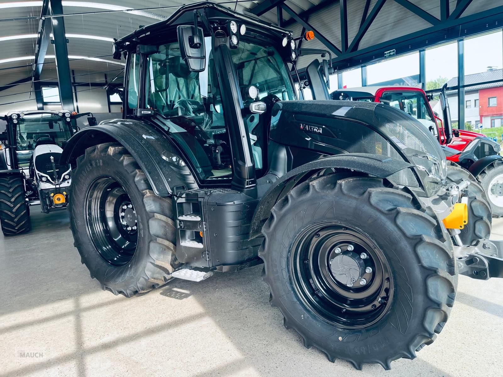 Traktor типа Valtra N175, Neumaschine в Burgkirchen (Фотография 6)