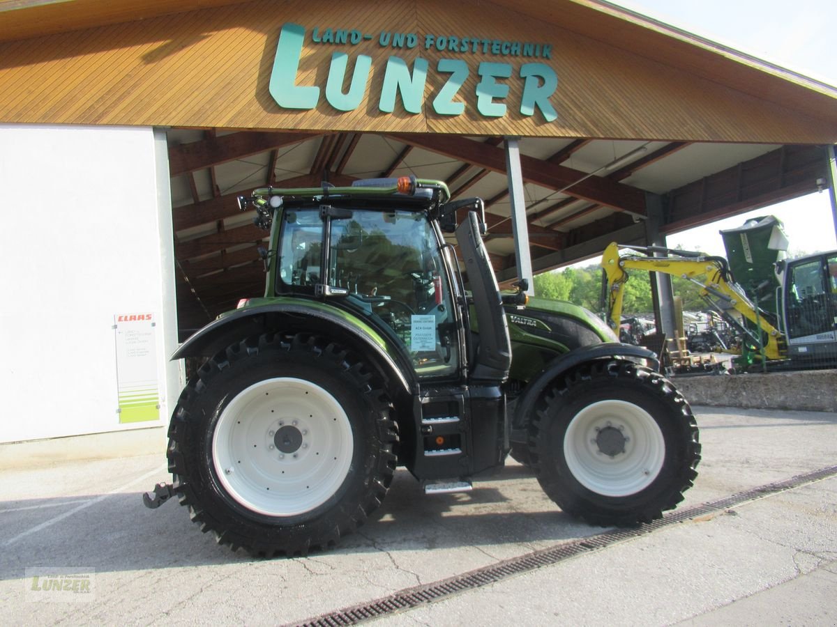 Traktor des Typs Valtra N175, Neumaschine in Kaumberg (Bild 2)