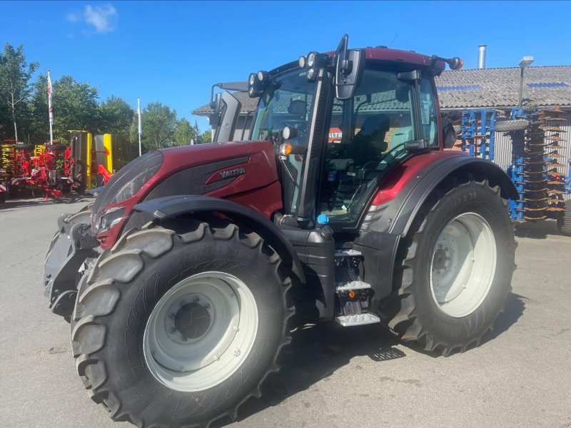 Traktor типа Valtra N175A 2B1, Gebrauchtmaschine в Skanderborg (Фотография 1)
