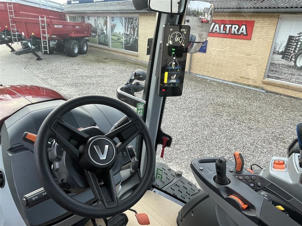 Traktor des Typs Valtra N175A Frontlift, Gebrauchtmaschine in Nimtofte (Bild 8)