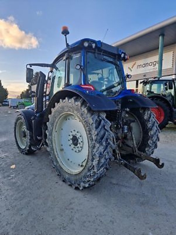 Traktor of the type Valtra N175A Poste inversé, Gebrauchtmaschine in Monferran-Savès (Picture 5)