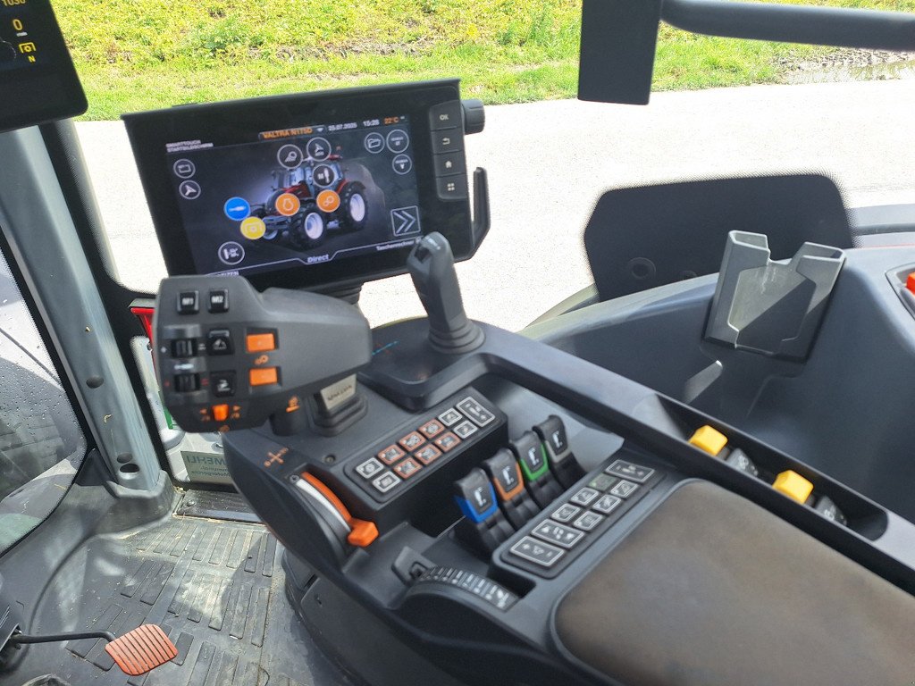 Traktor типа Valtra N175D 2 B+ Traktor, Ausstellungsmaschine в Chur (Фотография 8)