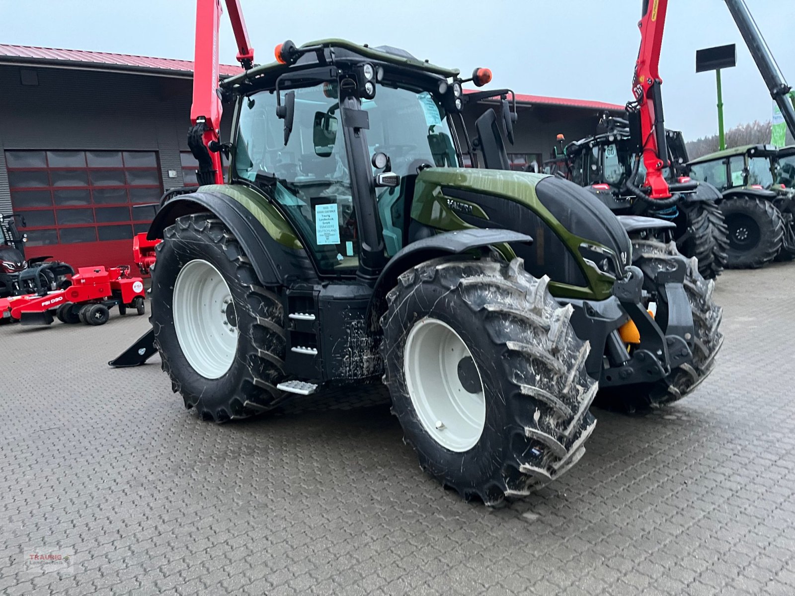 Traktor typu Valtra N175D Forst mit Rüfa, Neumaschine v Mainburg/Wambach (Obrázek 1)
