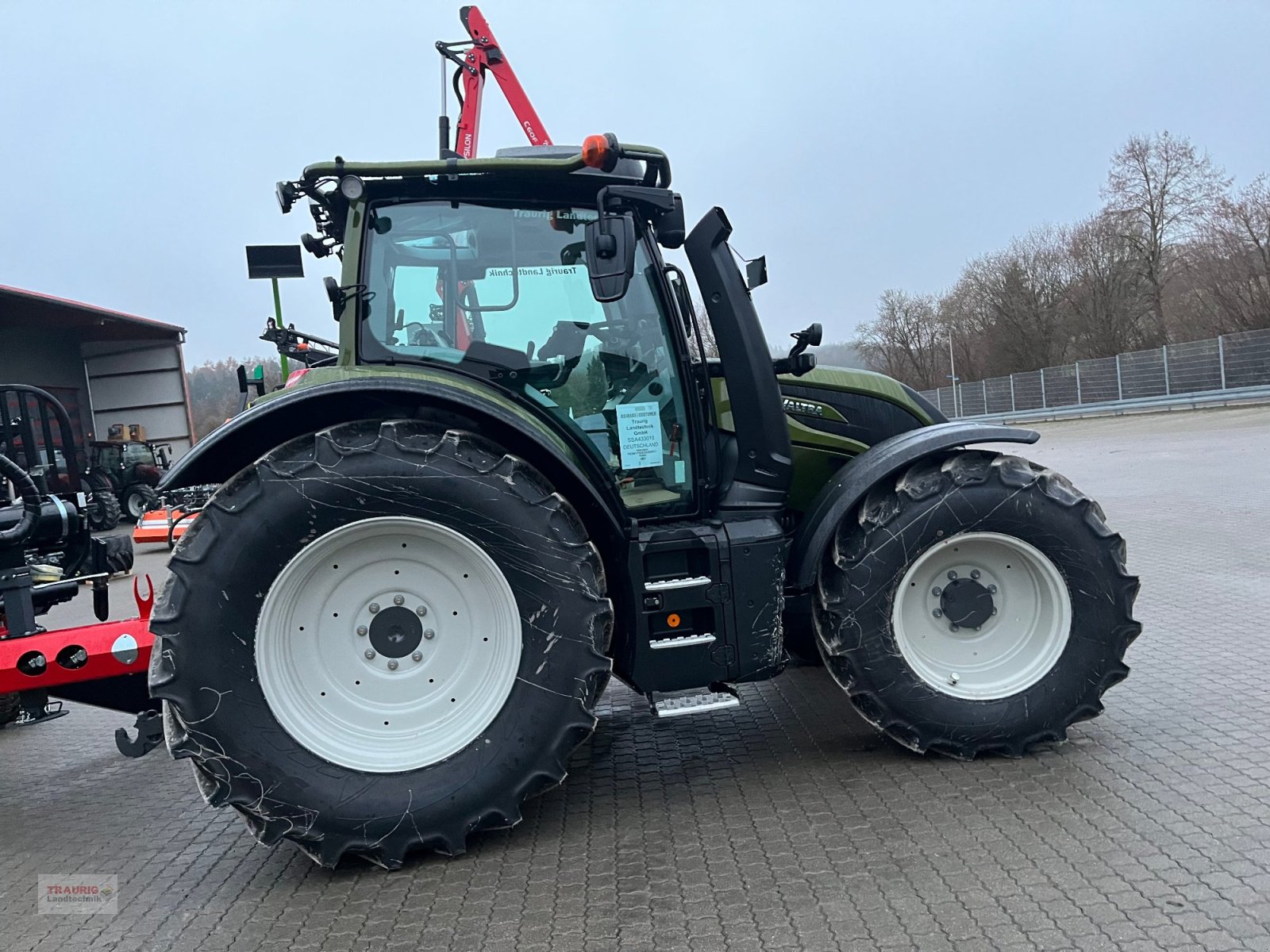 Traktor typu Valtra N175D Forst mit Rüfa, Neumaschine v Mainburg/Wambach (Obrázek 11)