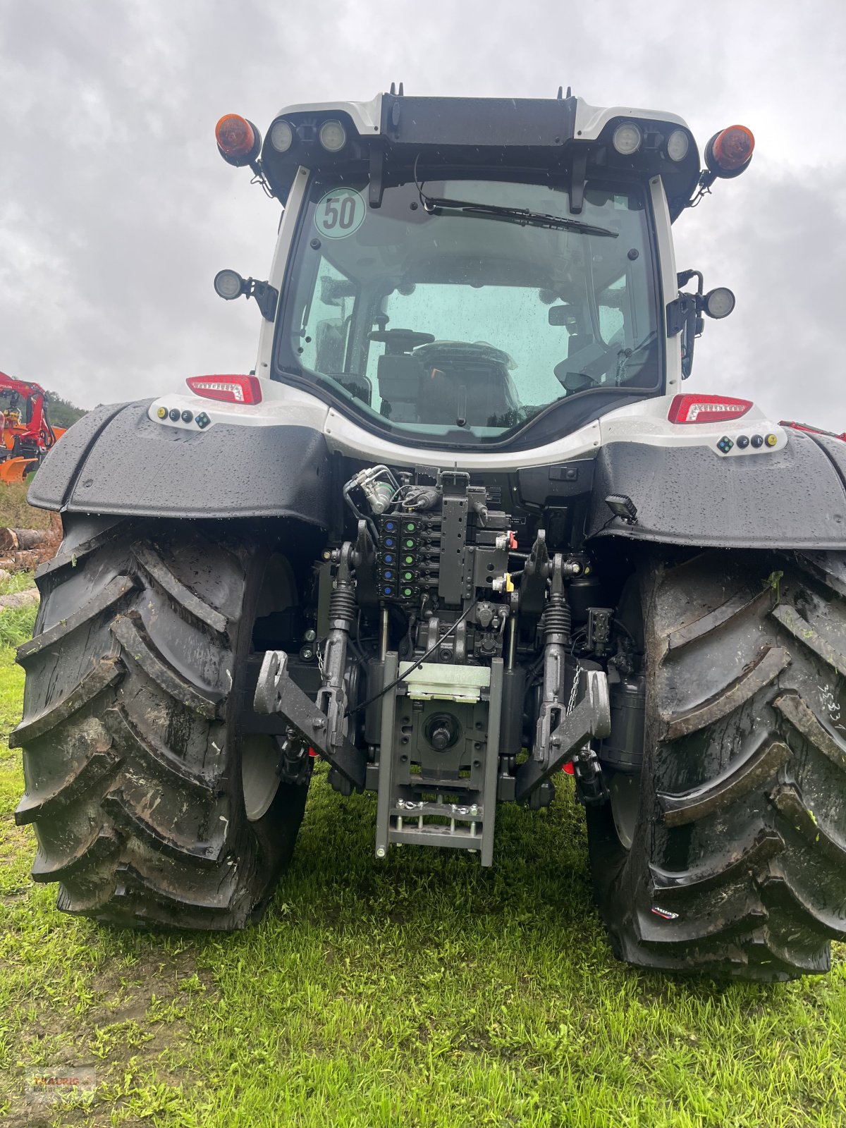 Traktor typu Valtra N175D mit Rüfa, Neumaschine v Mainburg/Wambach (Obrázek 11)