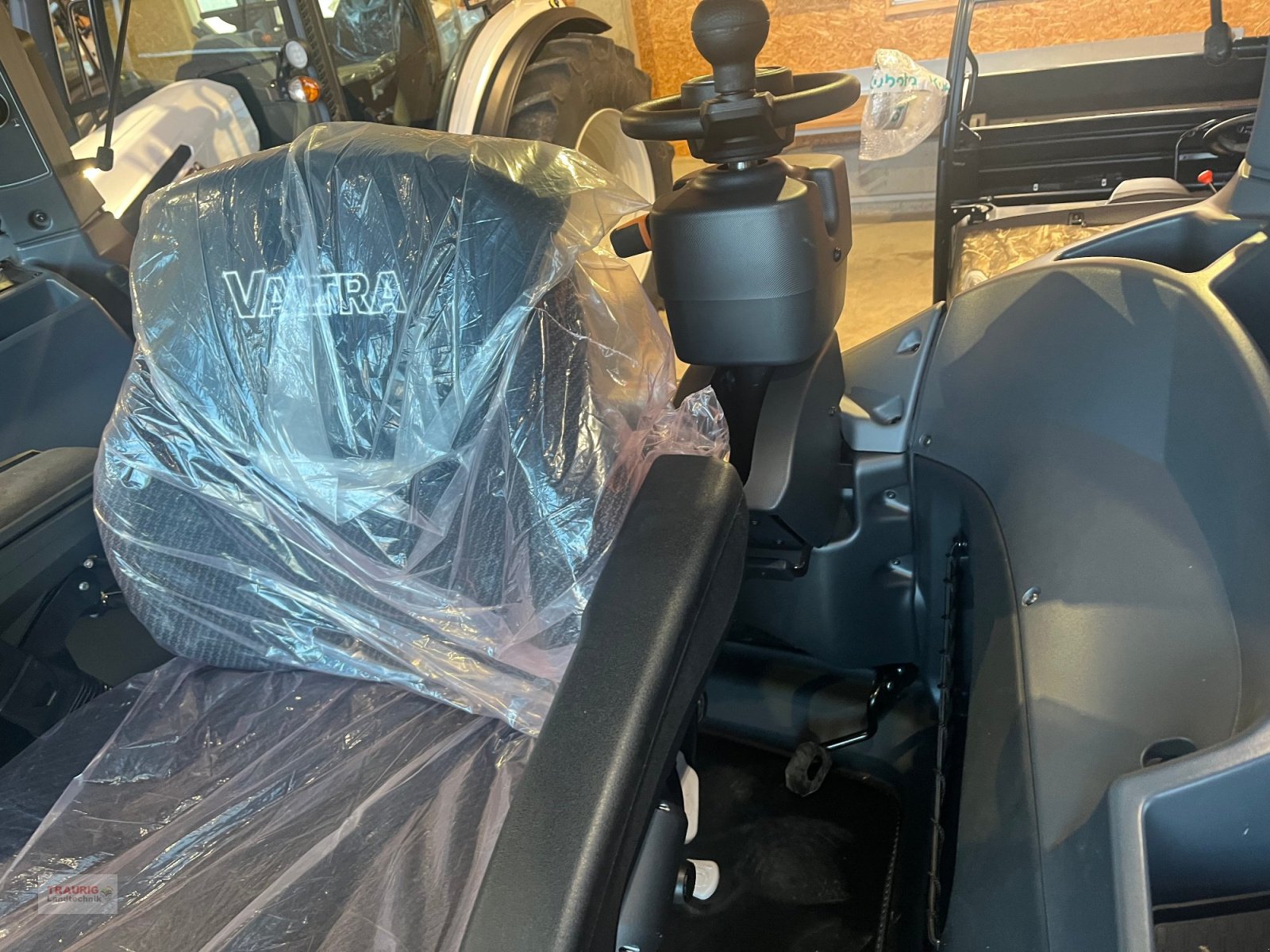 Traktor от тип Valtra N175D nit Rüfa, Neumaschine в Mainburg/Wambach (Снимка 3)