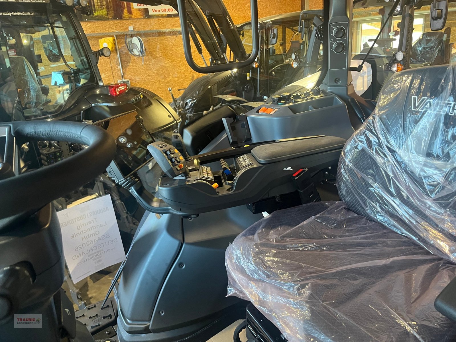 Traktor от тип Valtra N175D nit Rüfa, Neumaschine в Mainburg/Wambach (Снимка 5)