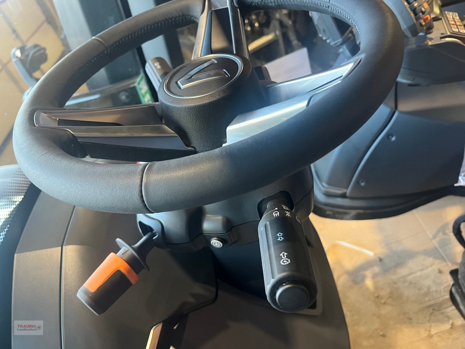 Traktor от тип Valtra N175D nit Rüfa, Neumaschine в Mainburg/Wambach (Снимка 8)