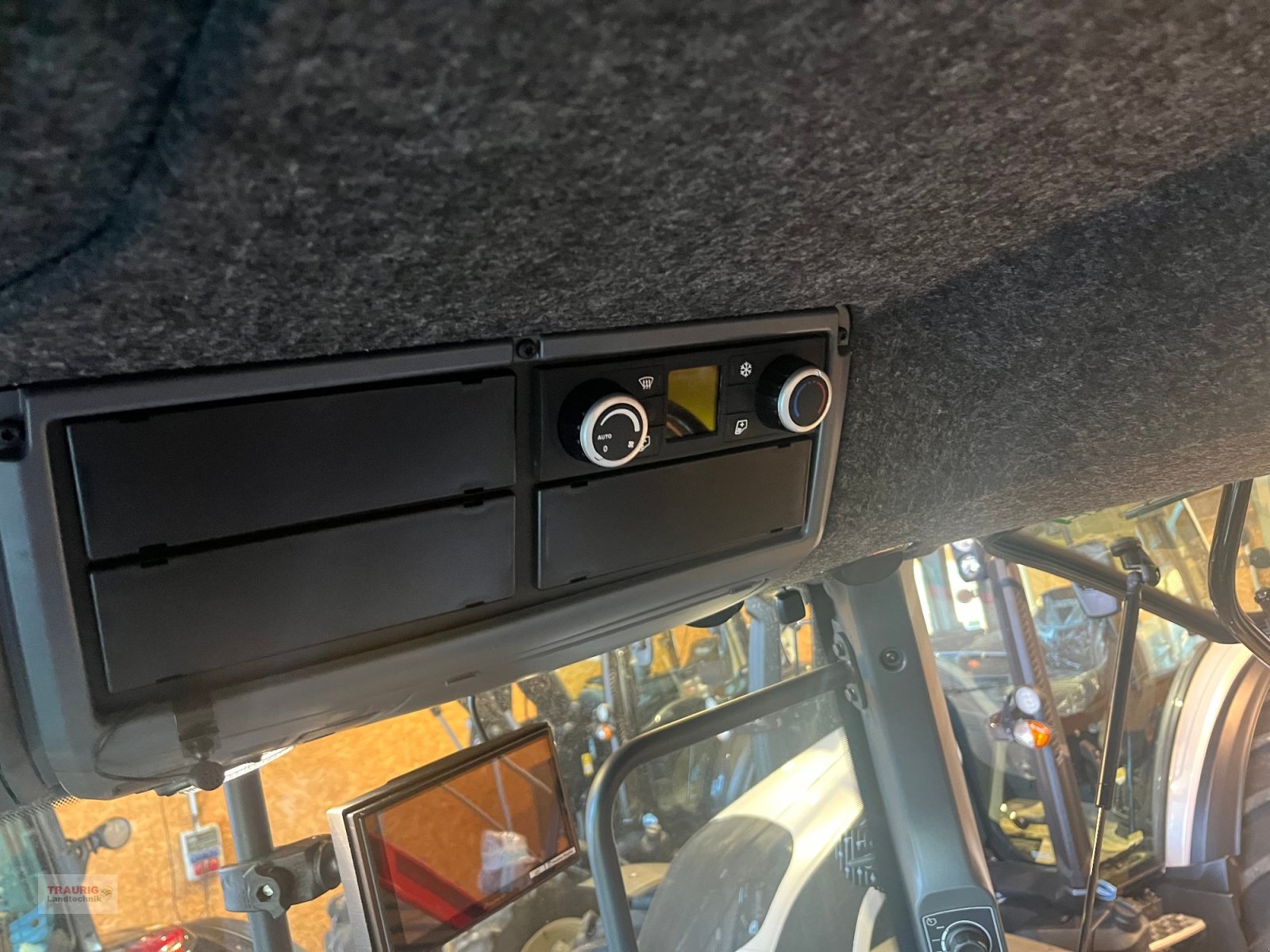 Traktor от тип Valtra N175D nit Rüfa, Neumaschine в Mainburg/Wambach (Снимка 11)