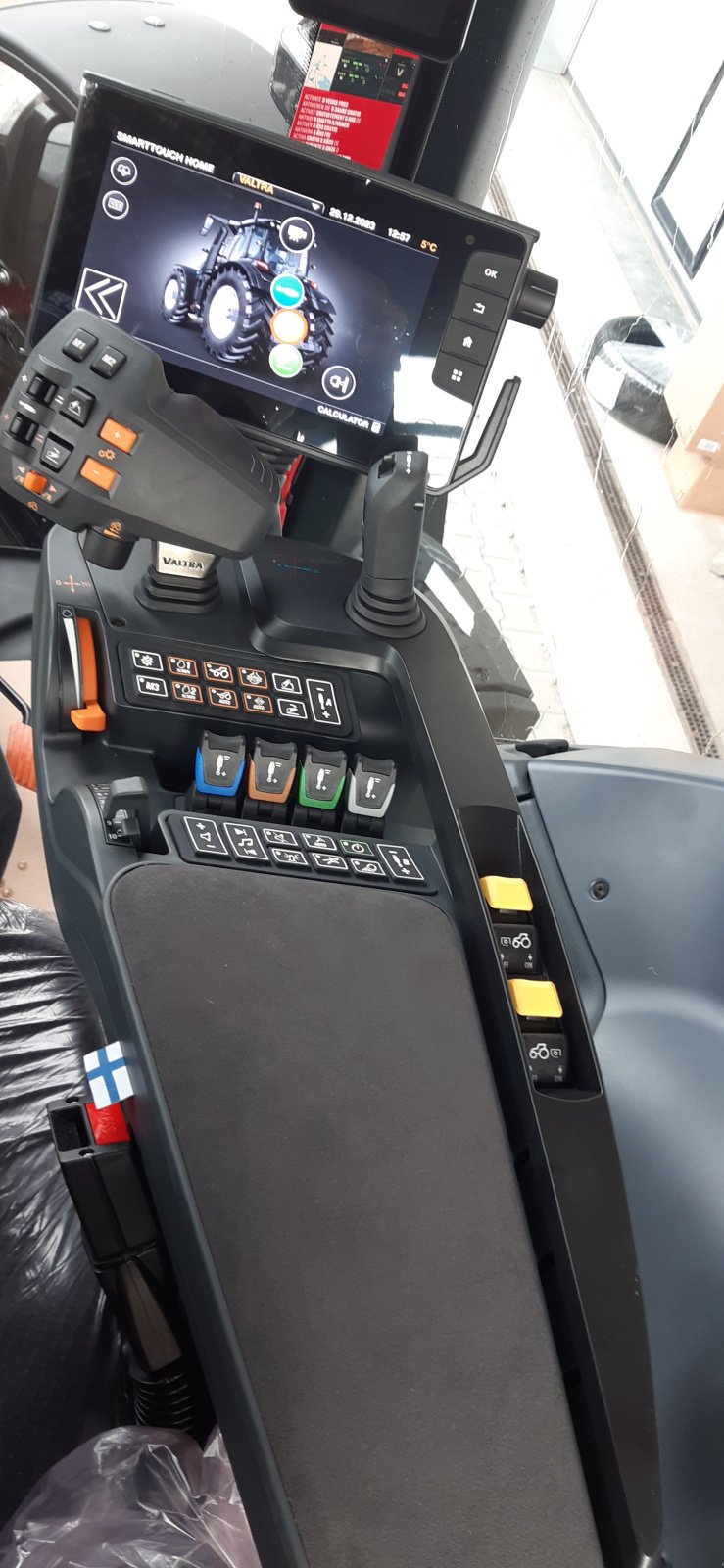 Traktor типа Valtra N175D, Neumaschine в Höslwang (Фотография 5)