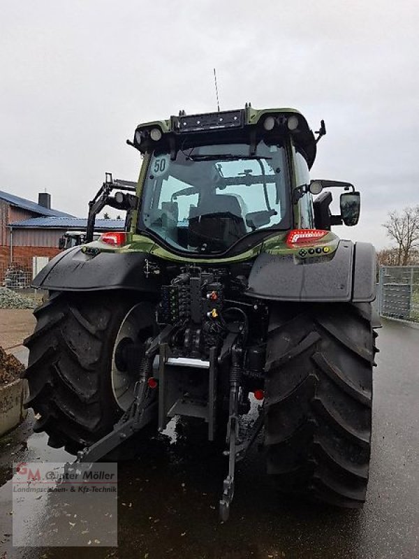 Traktor of the type Valtra N175D, Neumaschine in St. Michaelisdonn (Picture 9)