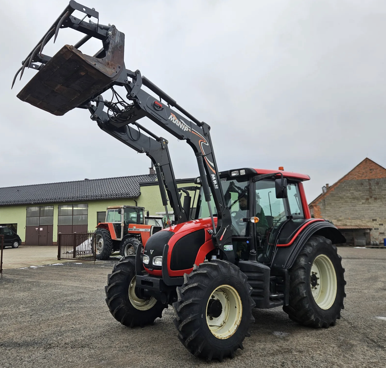Traktor van het type Valtra N92, Gebrauchtmaschine in Wien (Foto 1)