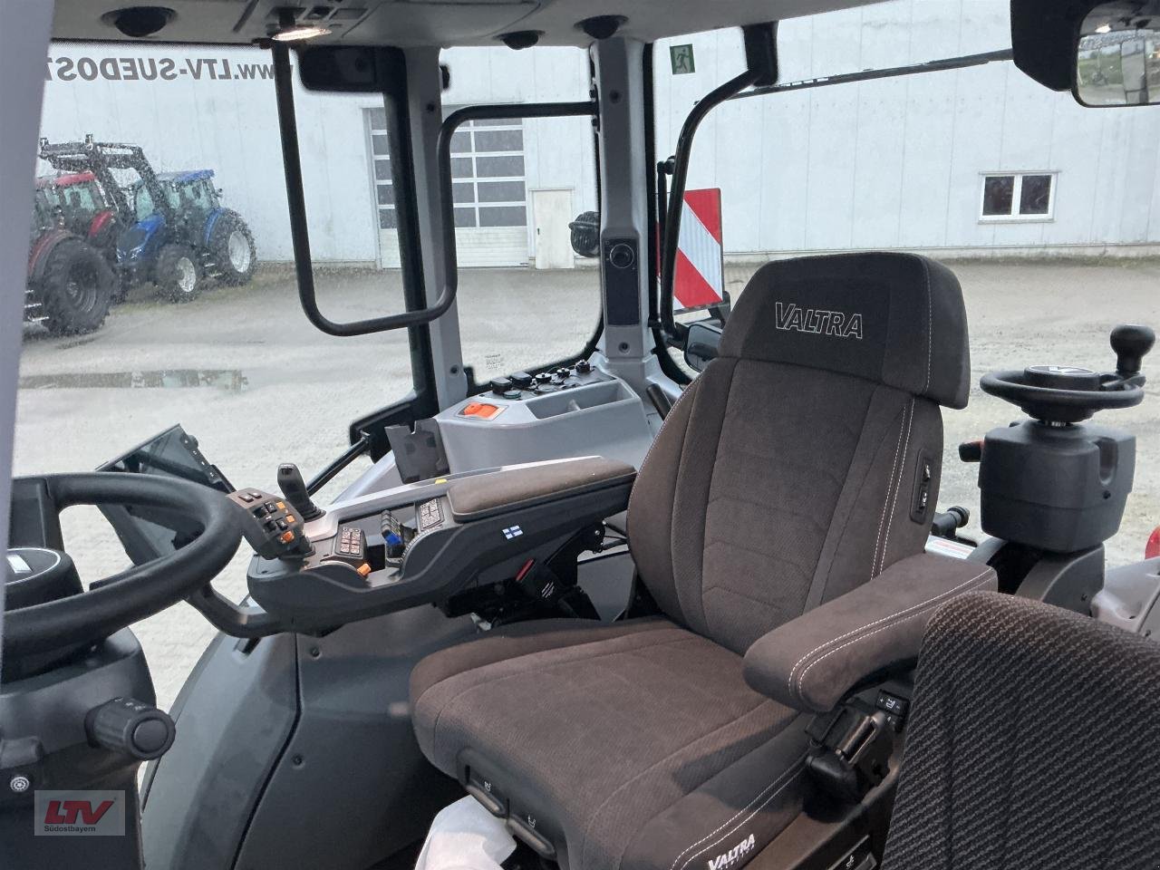 Traktor типа Valtra Q 225 TW 1A9, Neumaschine в Eggenfelden (Фотография 4)