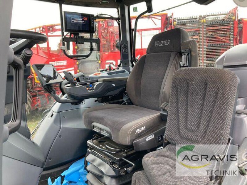 Traktor типа Valtra Q 245 1A9, Gebrauchtmaschine в Söhlde-Hoheneggelsen (Фотография 13)