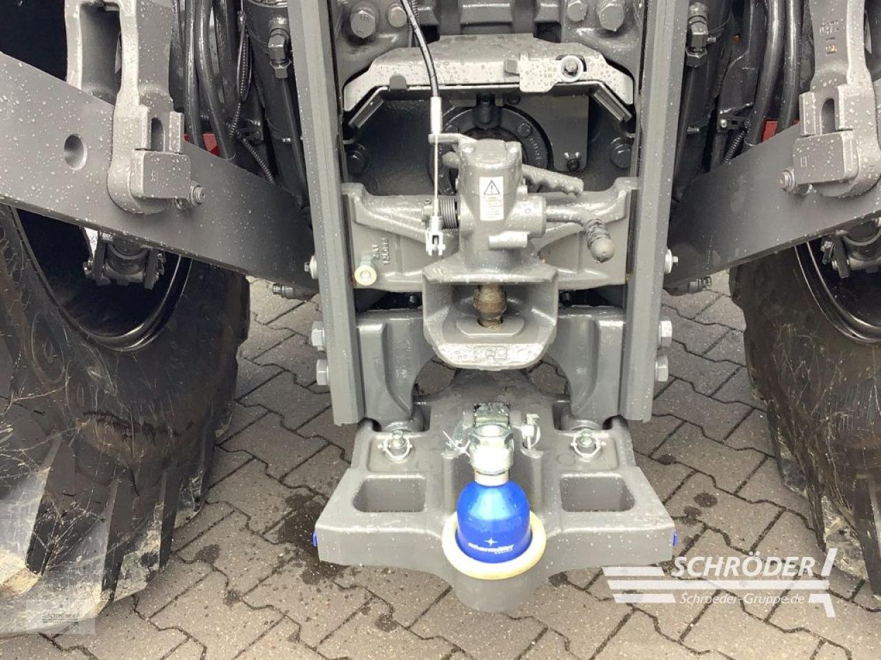 Traktor of the type Valtra Q 245, Neumaschine in Ahlerstedt (Picture 11)