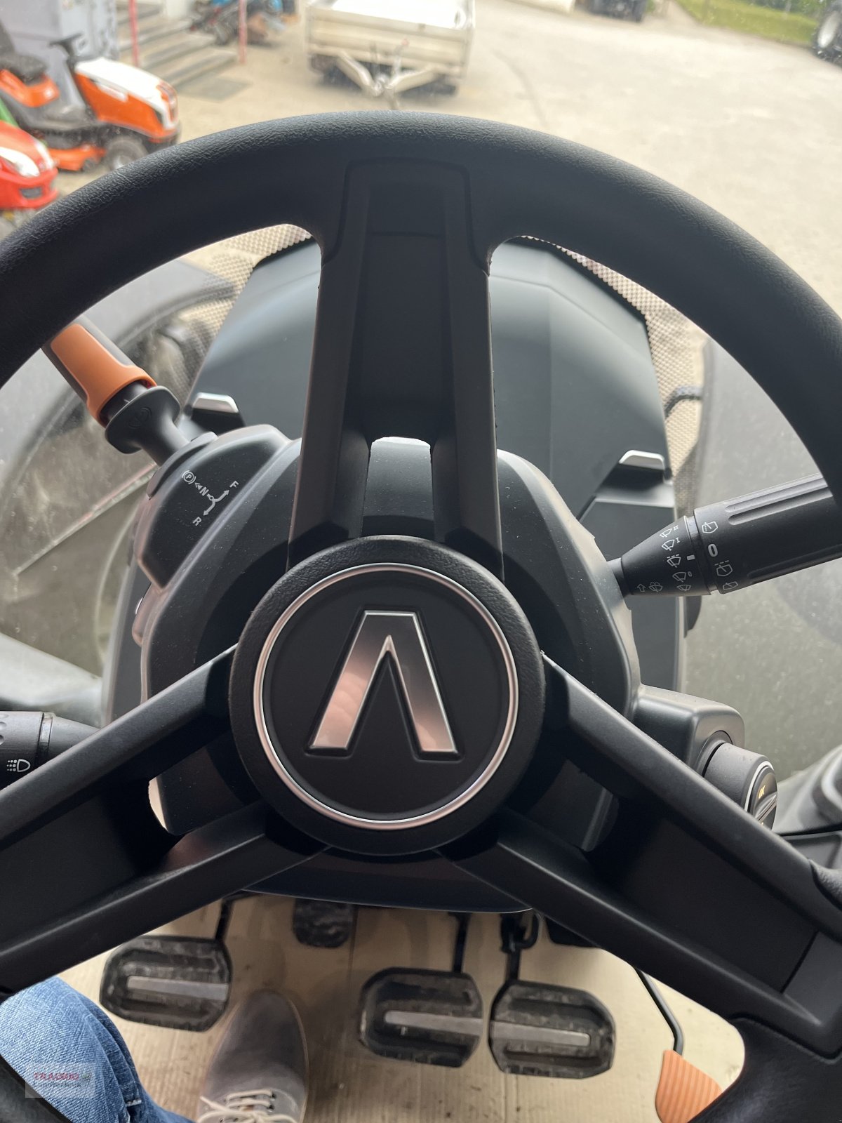 Traktor typu Valtra Q 265 mit Top Ausrüstung, Neumaschine v Mainburg/Wambach (Obrázek 2)