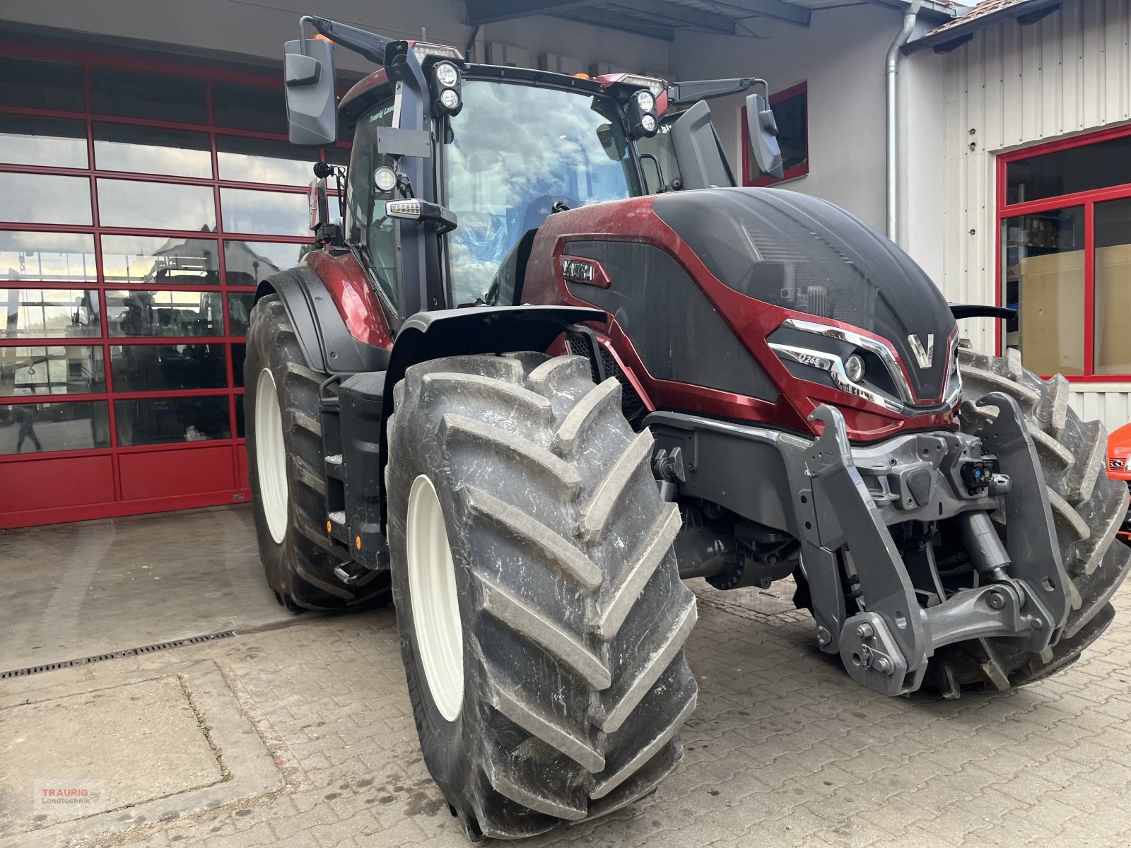 Traktor typu Valtra Q 265 mit Top Ausrüstung, Neumaschine v Mainburg/Wambach (Obrázek 7)