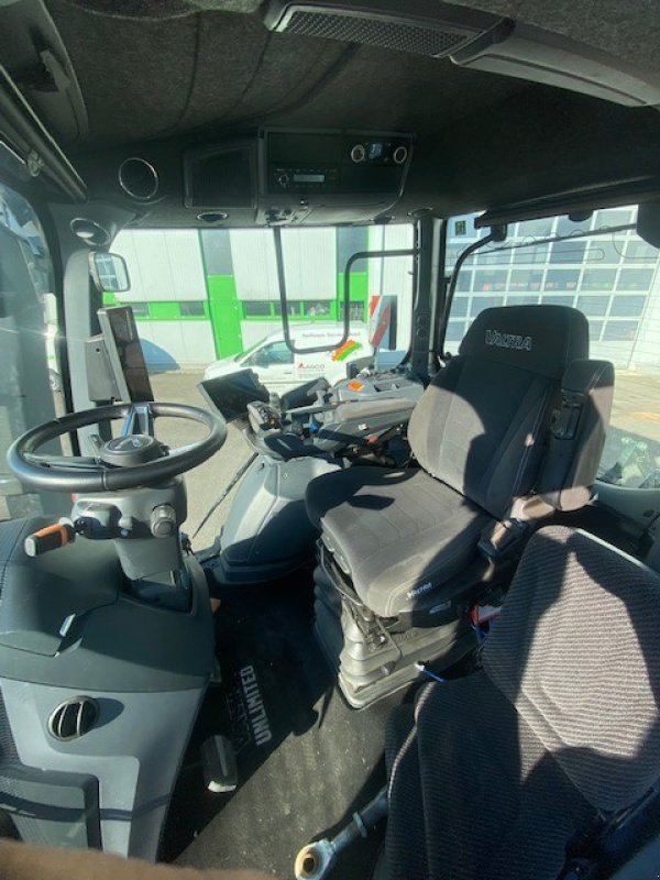 Traktor от тип Valtra Q 265, Gebrauchtmaschine в Weinbergen-Bollstedt (Снимка 6)