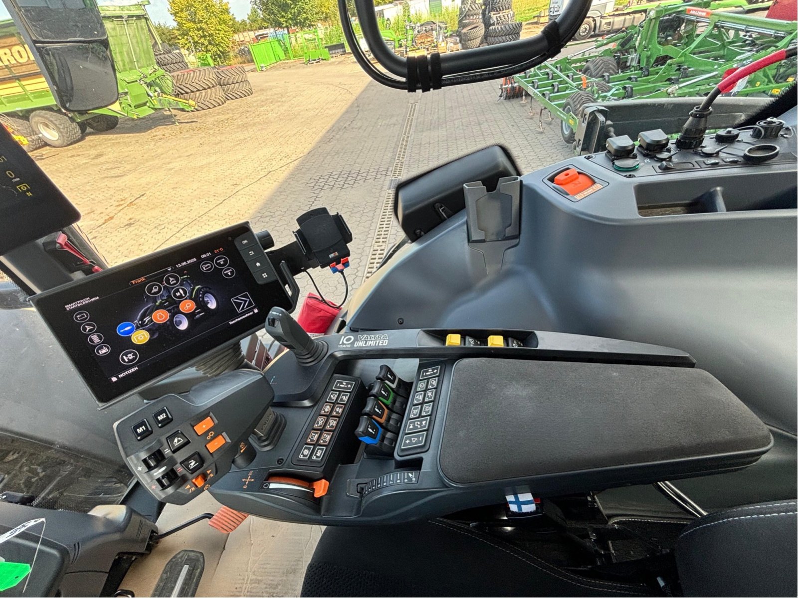 Traktor des Typs Valtra Q 265, Gebrauchtmaschine in Gadebusch (Bild 11)