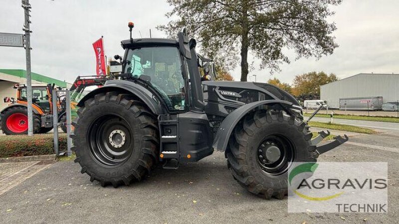 Traktor of the type Valtra Q 285 1A9, Vorführmaschine in Meppen-Versen (Picture 4)
