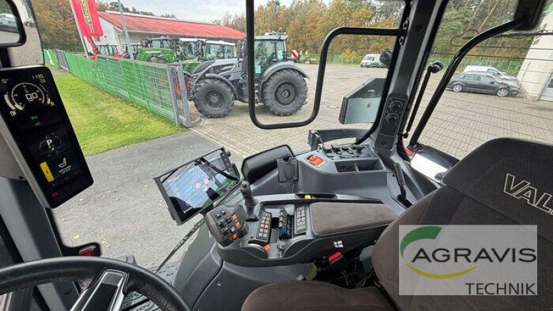 Traktor of the type Valtra Q 285 1A9, Vorführmaschine in Meppen-Versen (Picture 9)