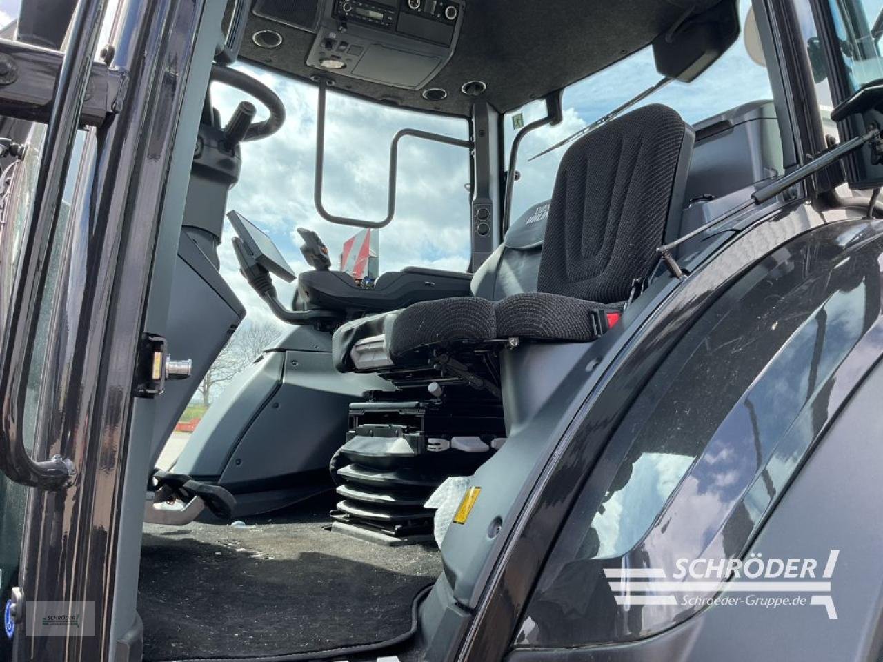 Traktor типа Valtra Q 285, Neumaschine в Holdorf (Фотография 13)