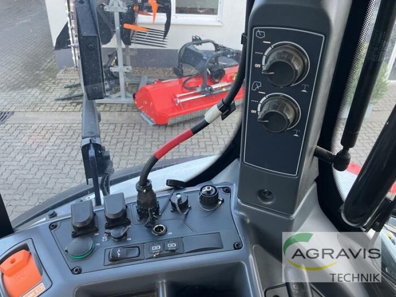 Traktor Türe ait Valtra Q 305 1A9, Vorführmaschine içinde Königslutter (resim 13)
