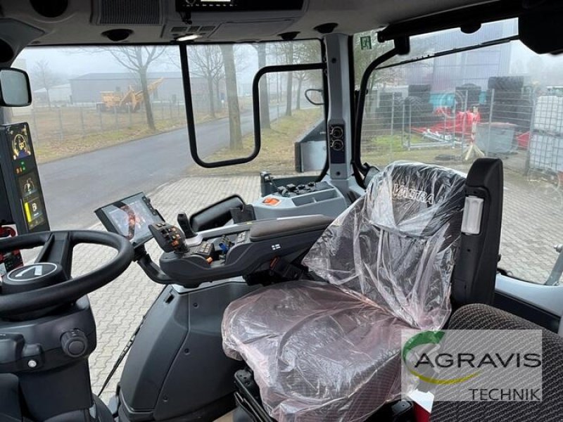 Traktor типа Valtra Q 305 1A9, Gebrauchtmaschine в Meppen (Фотография 19)