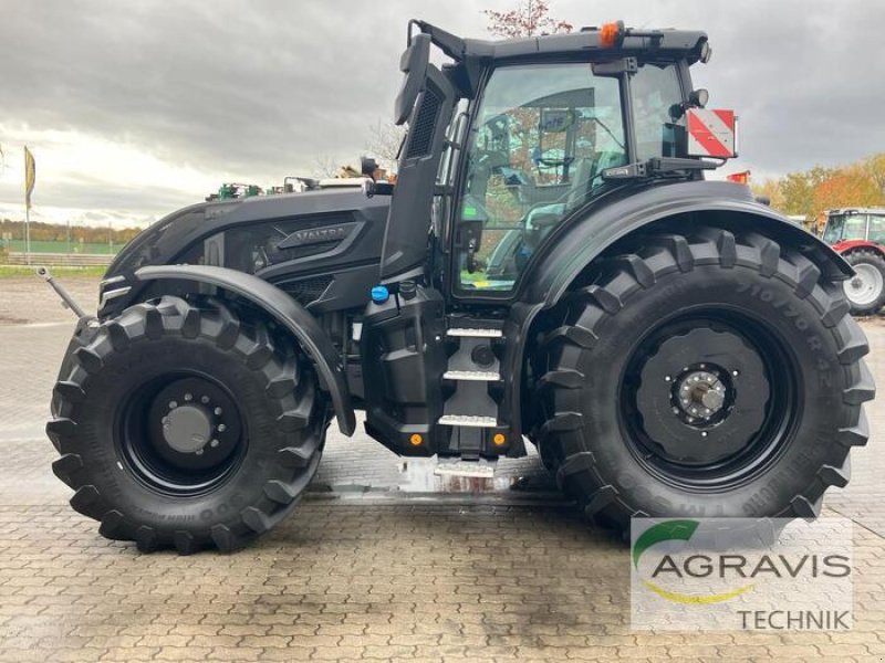 Traktor типа Valtra Q 305 1A9, Gebrauchtmaschine в Calbe / Saale (Фотография 2)